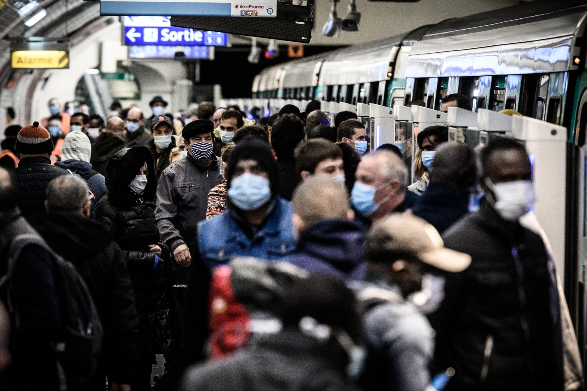 La pollution de l'air du métro doit être mieux mesurée, s'inquiète l'Anses