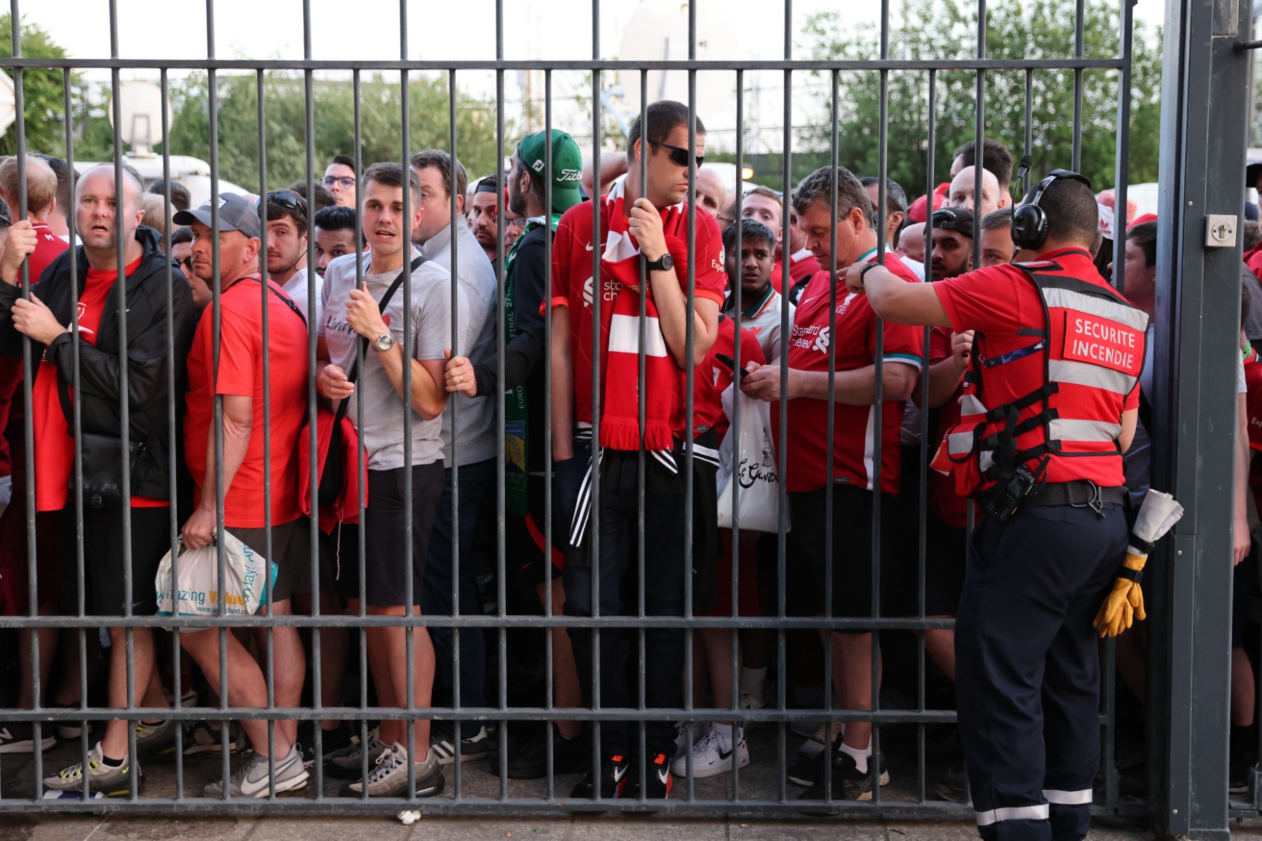 Stade de France: Macron demande la transparence avant l'audition de Darmanin et Oudéa-Castéra