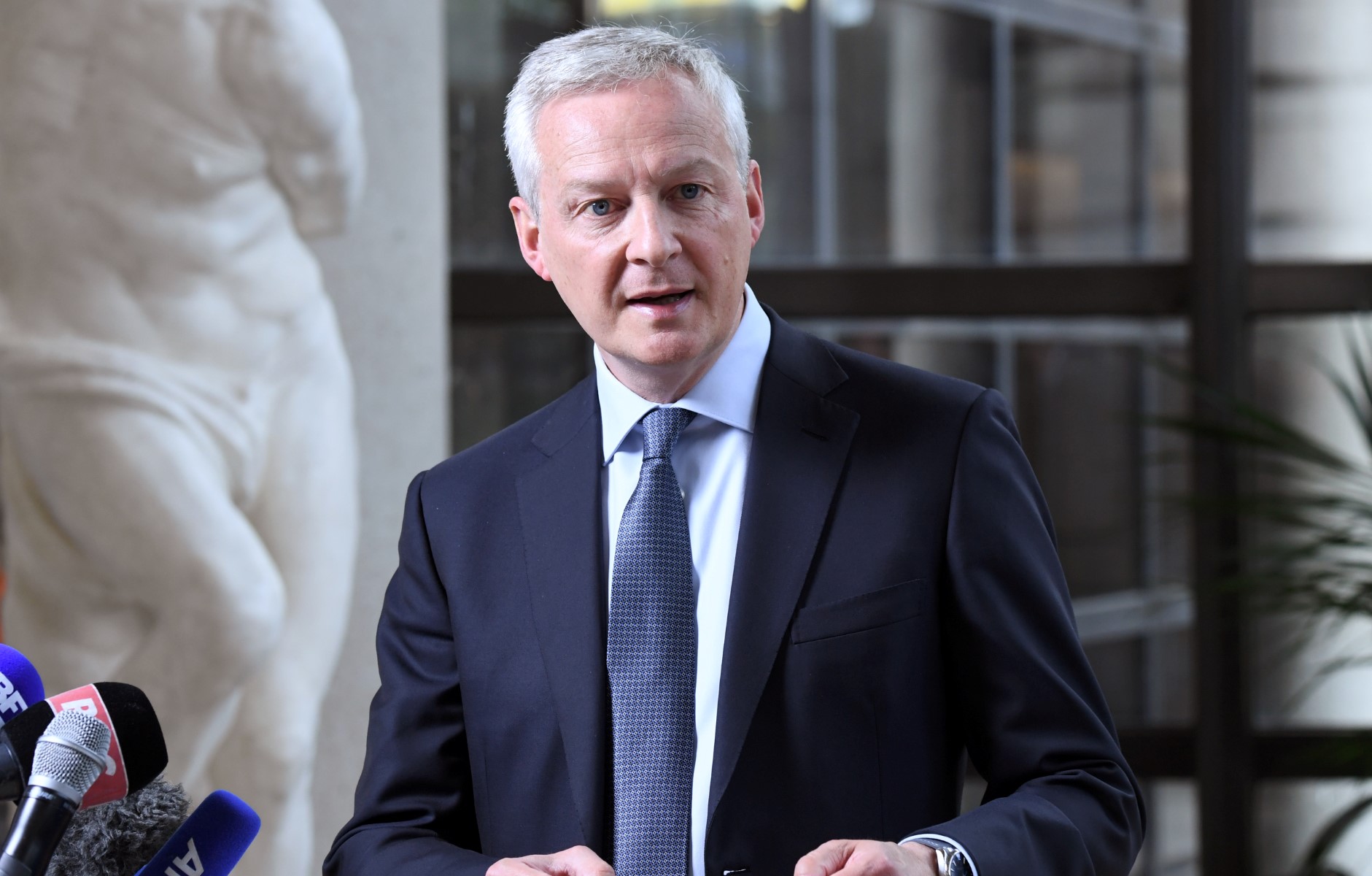 Inflation: les Français ne paieront pas «plus d'impôts» à cause des hausses de salaire, assure Le Maire