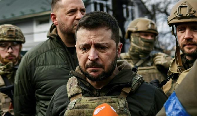 Ukraine: Zelensky sur le front sud, autre enjeu du conflit