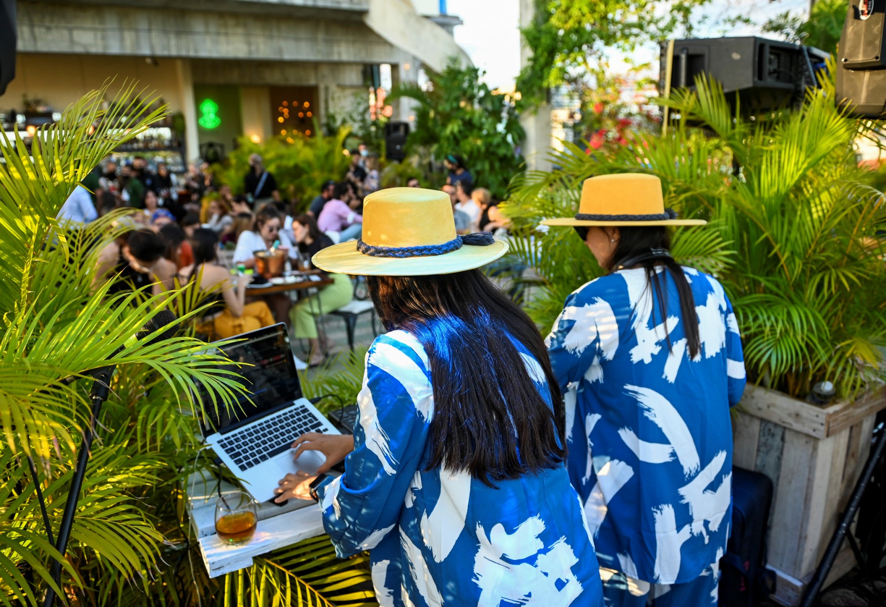 A Cuba, les rares femmes DJ ont trouvé leur public