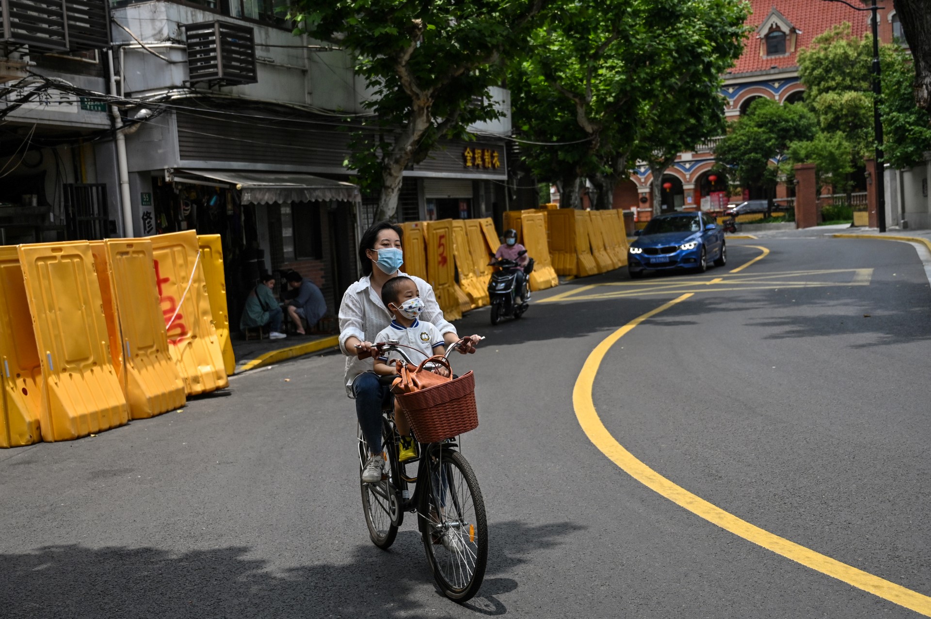 A Shanghai, des déconfinés... se font reconfiner