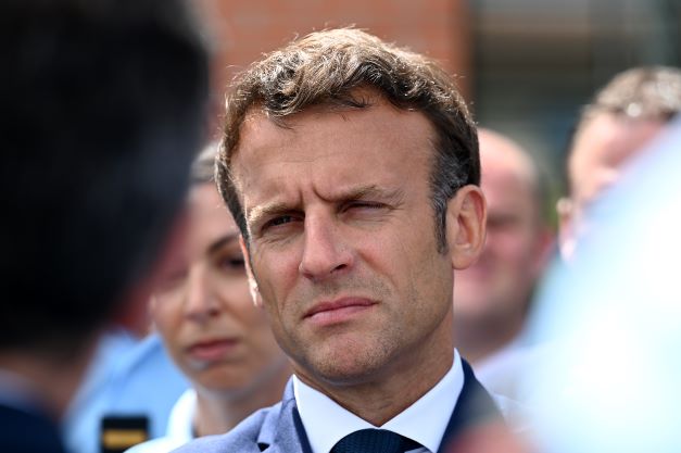 Législatives: bousculé sur sa gauche, Macron appelle les Français à lui donner « une majorité forte et claire»