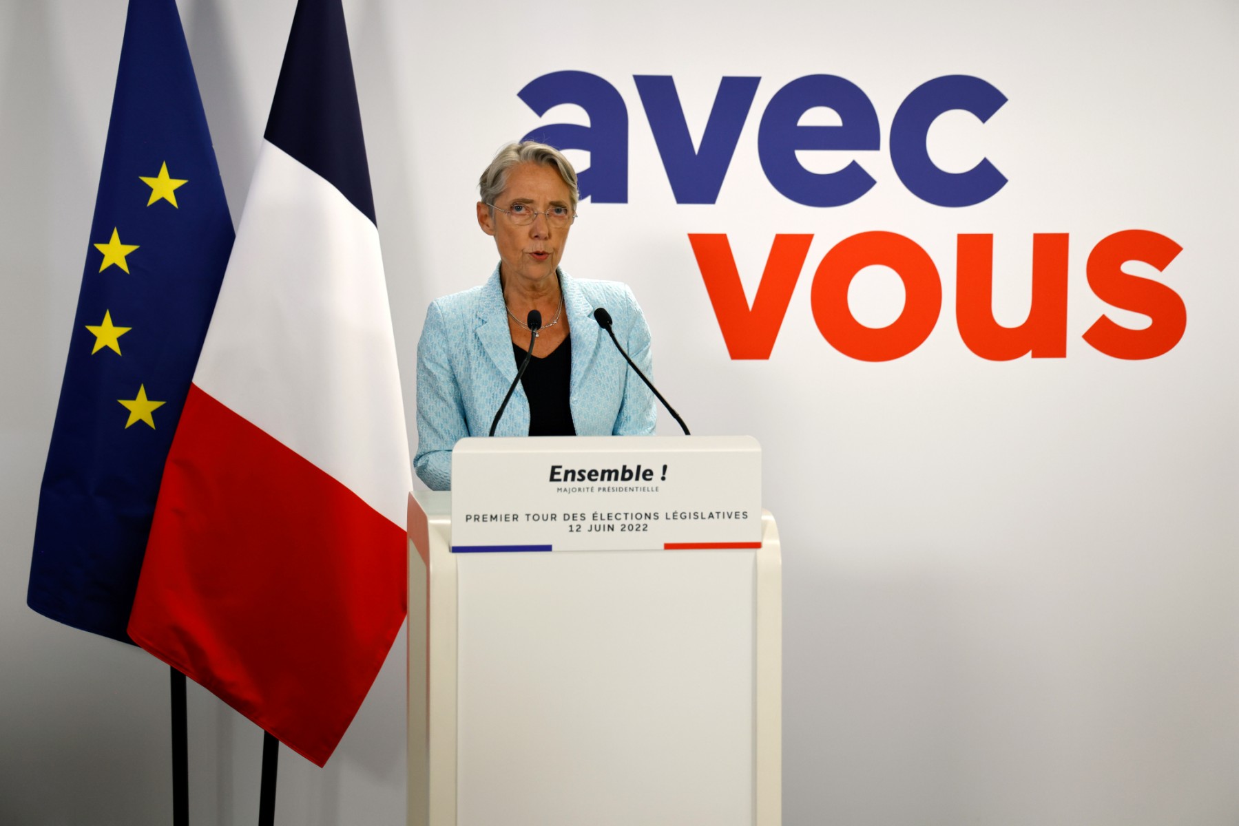 Pour la macronie, l'espoir ténu d'obtenir une majorité absolue