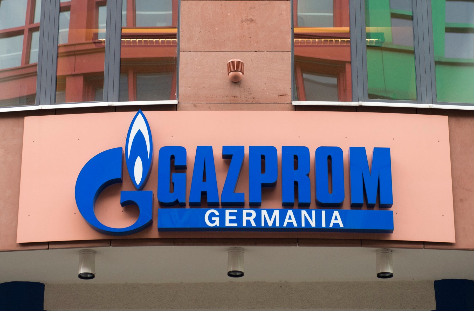 Gaz : l'Allemagne débloque des milliards d'euros pour sauver l'ex-filiale de Gazprom