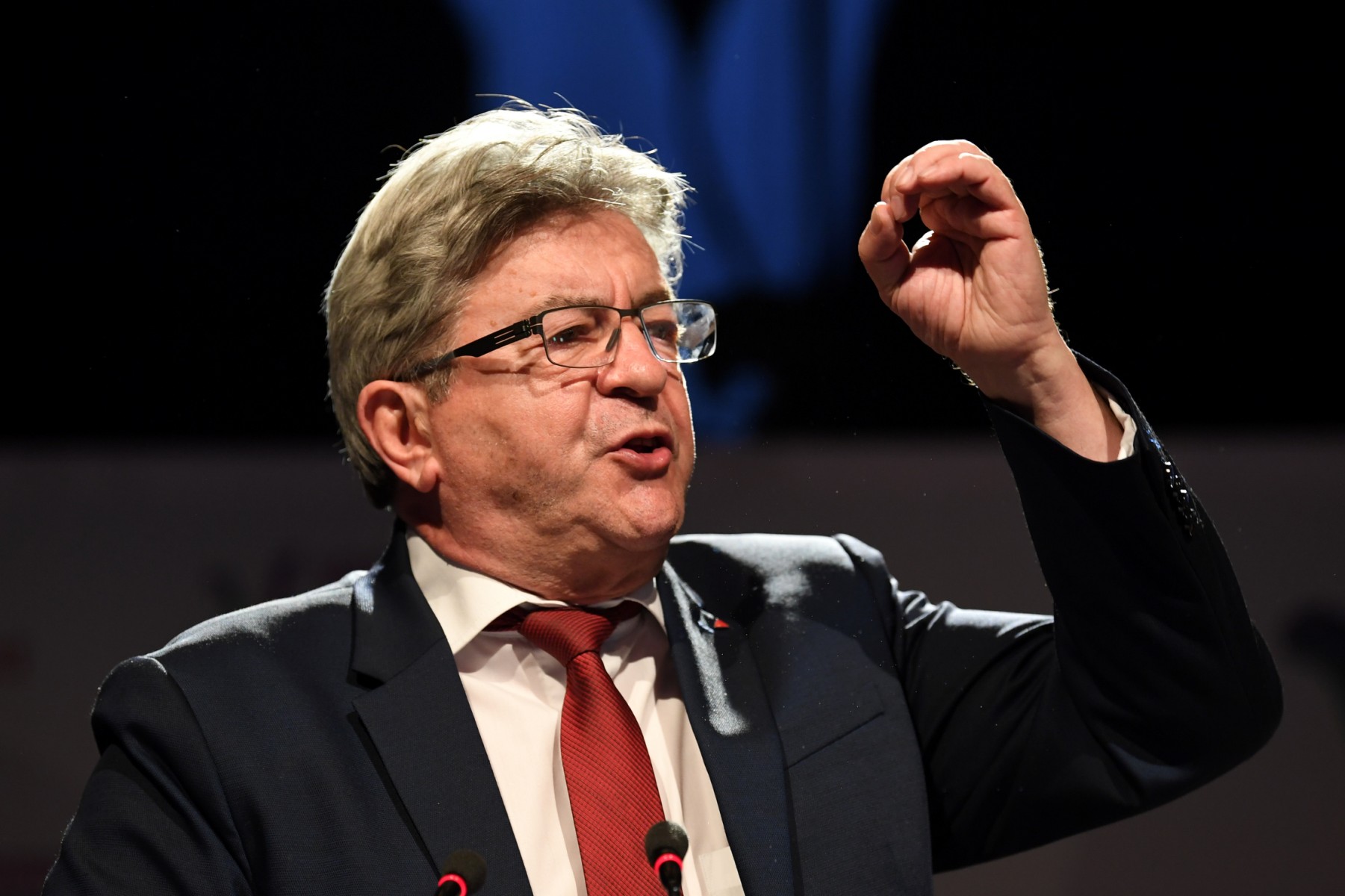 Législatives: La gauche unie derrière Mélenchon fait vaciller la macronie