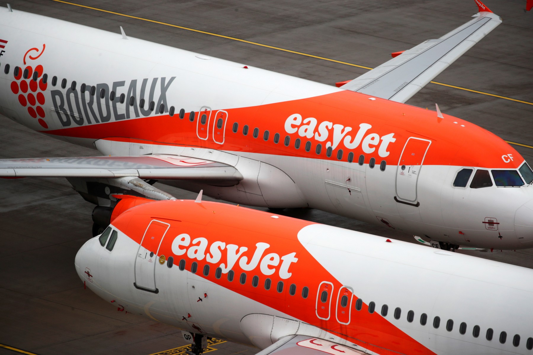 Easyjet réduit sa capacité de vols, Ryanair veut récupérer les voyageurs lésés