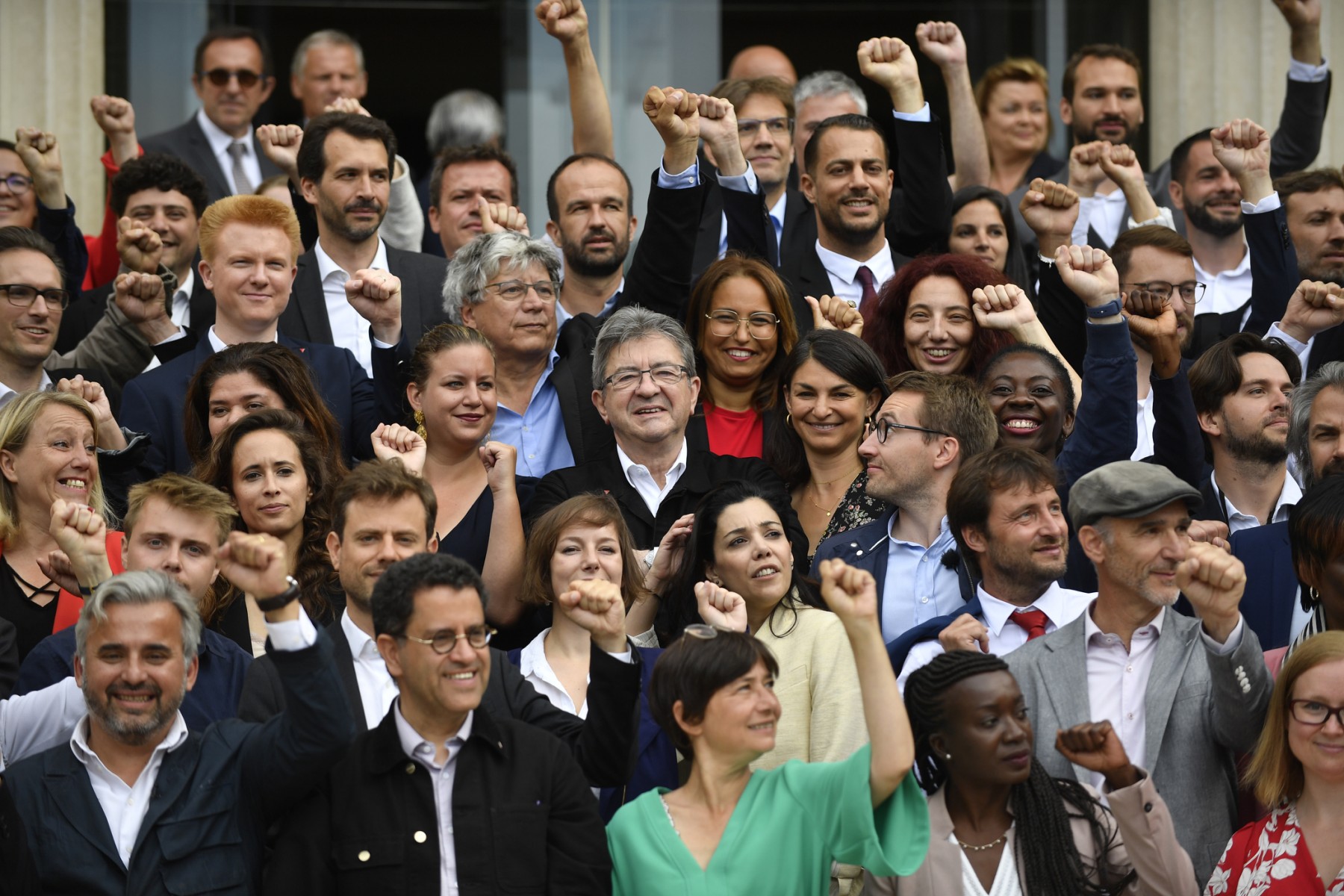 À l'Assemblée, la gauche Nupes tente de rassurer sur son unité