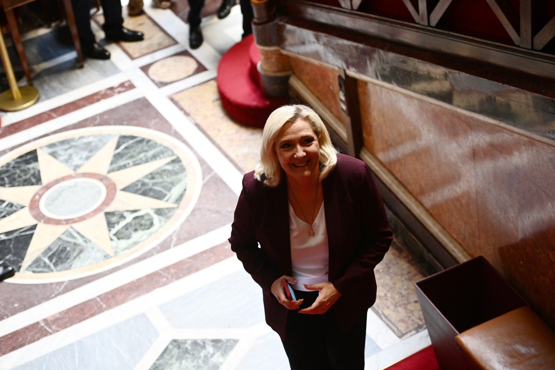 Marine Le Pen élue par acclamation présidente du groupe RN à l'Assemblée