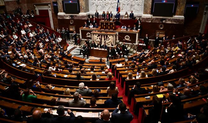 France: l'Assemblée s'organise avant un discours crucial de la Première ministre
