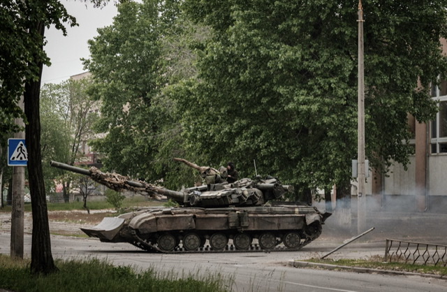 Bombardements sur Kiev, «la moitié» de Severodonetsk sous contrôle selon l'Ukraine