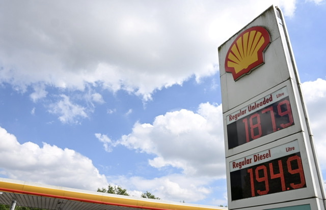 En dents de scie, le prix du pétrole se rapproche des sommets
