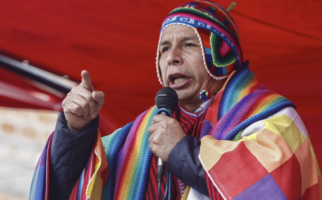 Pérou: La justice convoque le président Castillo