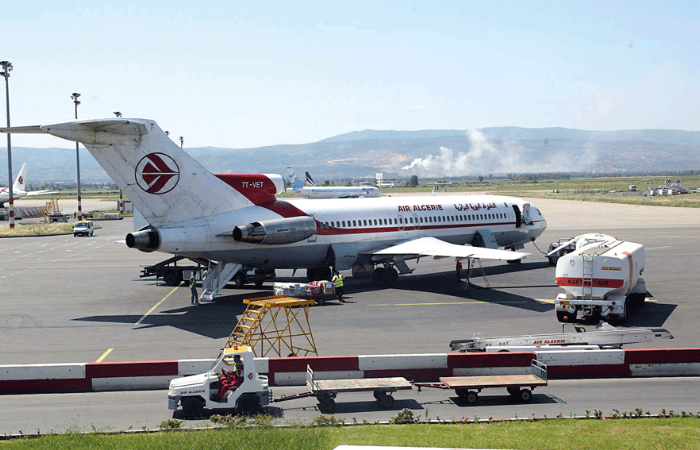 Deux corps découverts dans la soute d’un avion d’Air Algérie