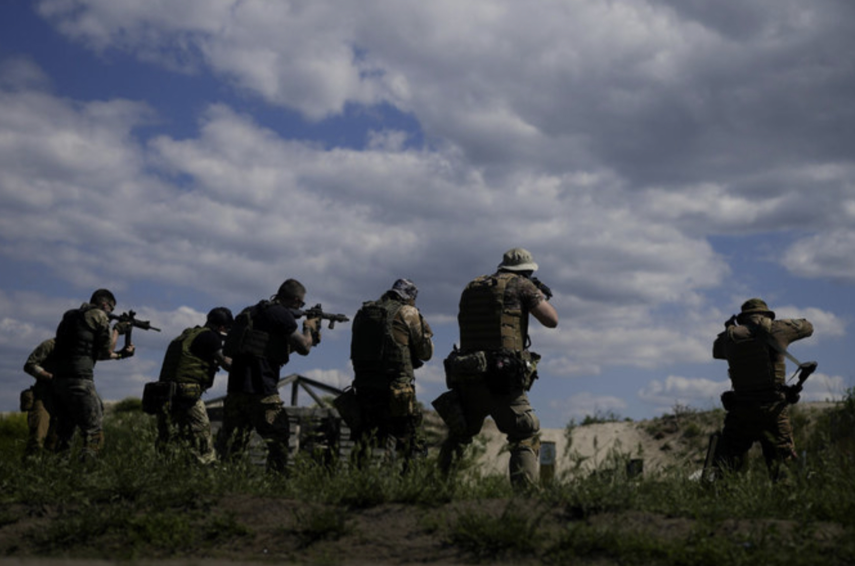 Près de 600 Ukrainiens détenus par les Russes dans la région de Kherson