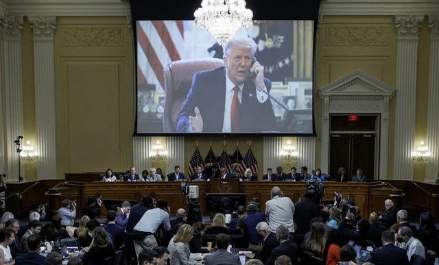 YouTube retire une vidéo de la commission d'enquête sur Donald Trump