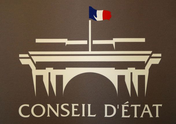 Titres de séjour en France: la justice retoque l'imposition de démarches en ligne