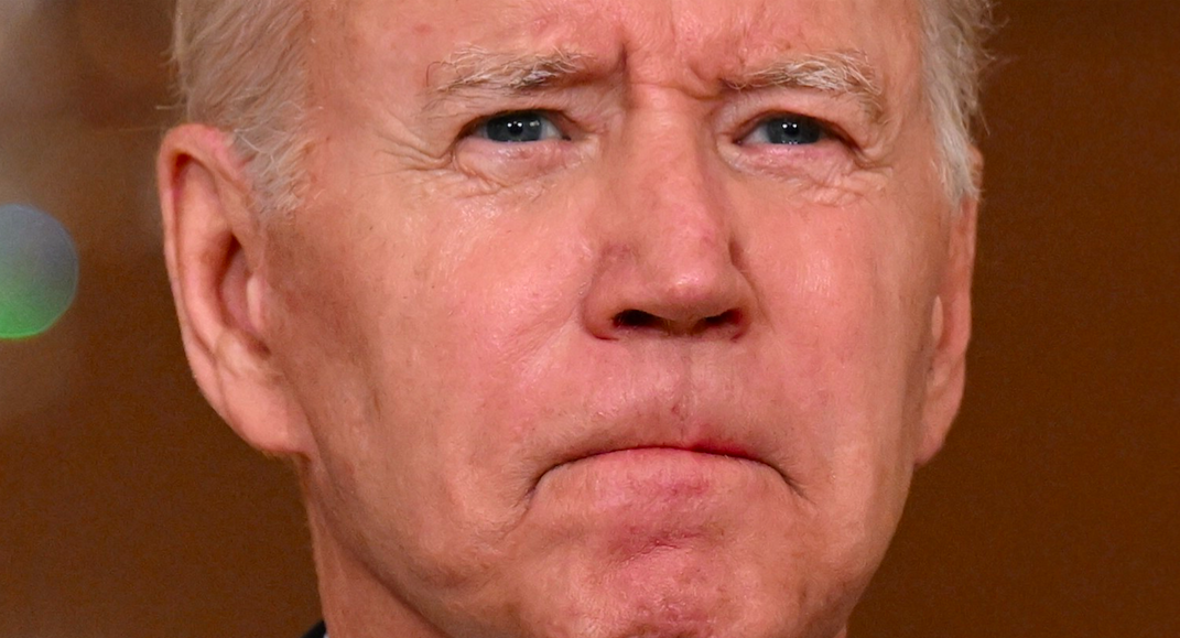 Biden signe la loi qui vise à limiter les violences par arme à feu