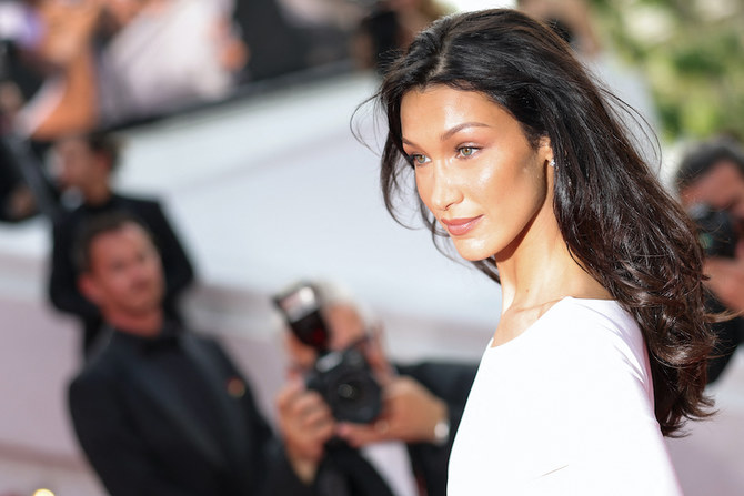 Bella Hadid choisie par Balenciaga pour sa collection automne 2022