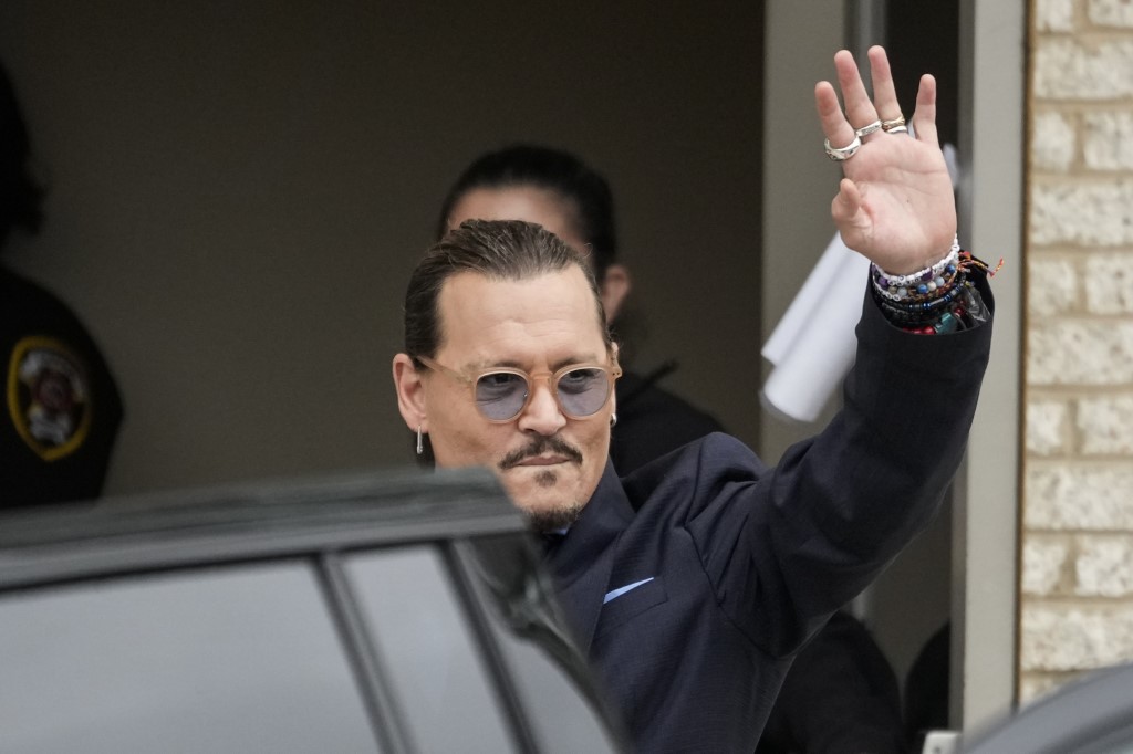 Après sa victoire judiciaire, Johnny Depp peut-il espérer relancer sa carrière?