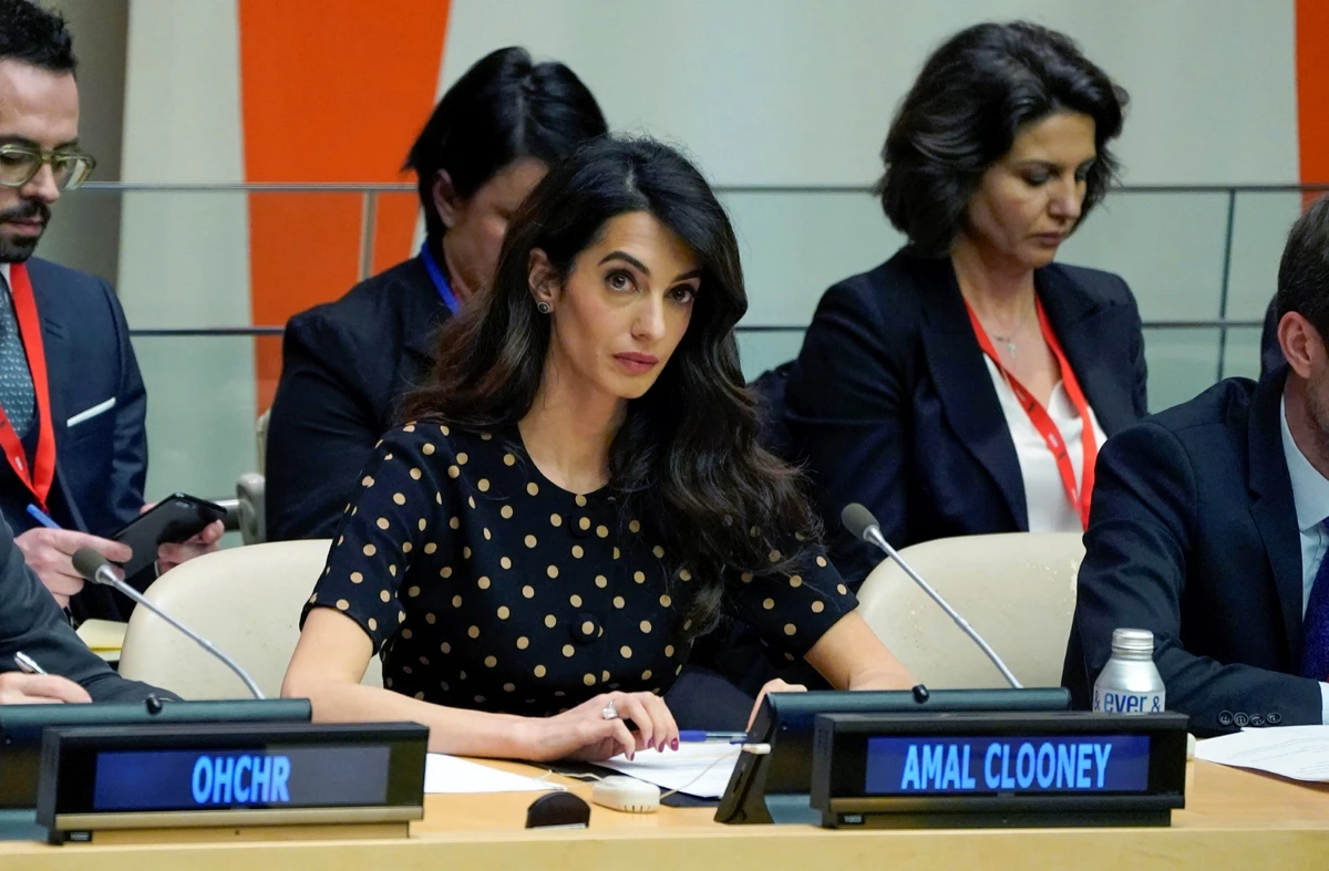 Le pillage d'antiquités doit être puni comme un crime de guerre, réclame la Fondation Clooney