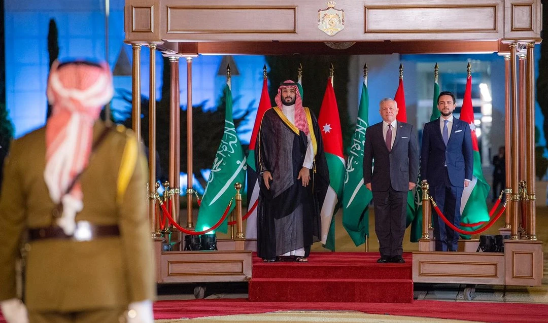 Le prince héritier saoudien arrive en Jordanie dans le cadre de sa tournée régionale