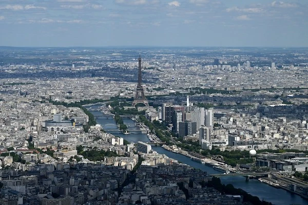 Vue aérienne de la Seine avec ses ponts (AFP)