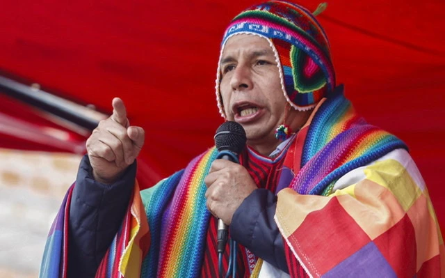Pérou: La justice convoque le président Castillo