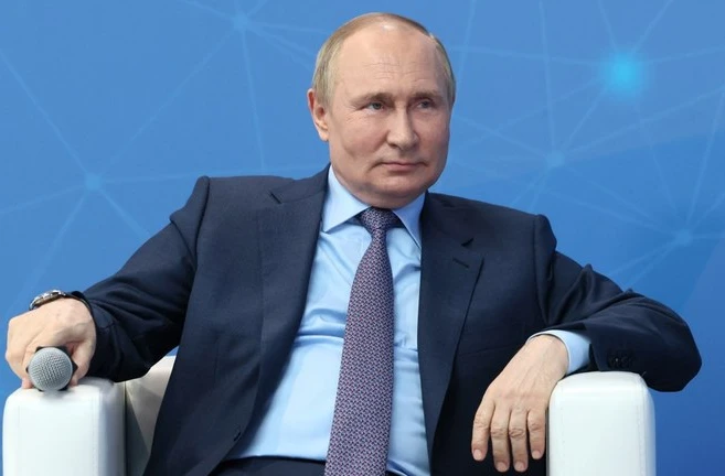 Poutine: De Frank Sinatra à Leonid Brejnev