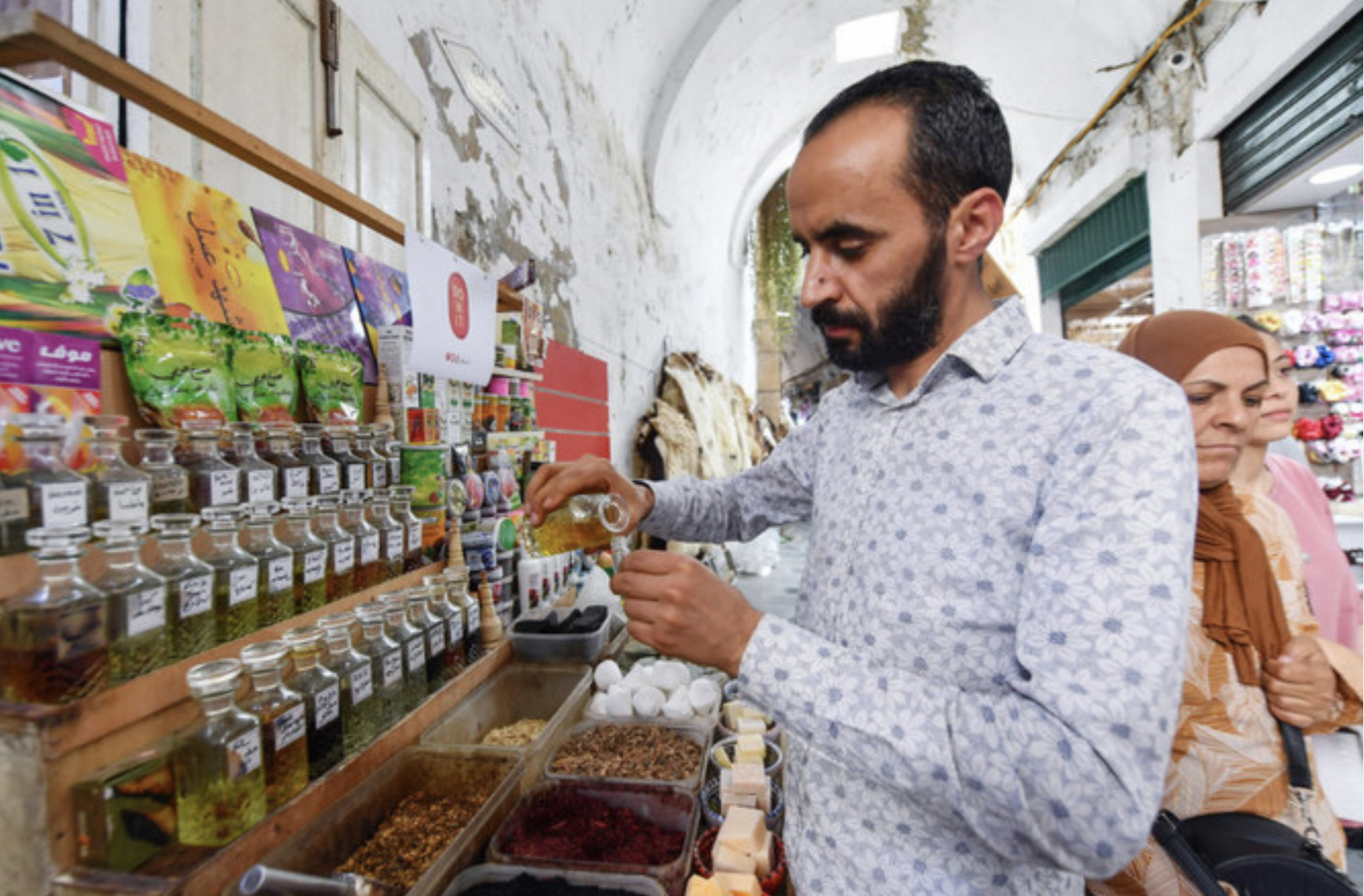 La médina de Tunis déploie ses charmes le week-end et le soir pour attirer les visiteurs