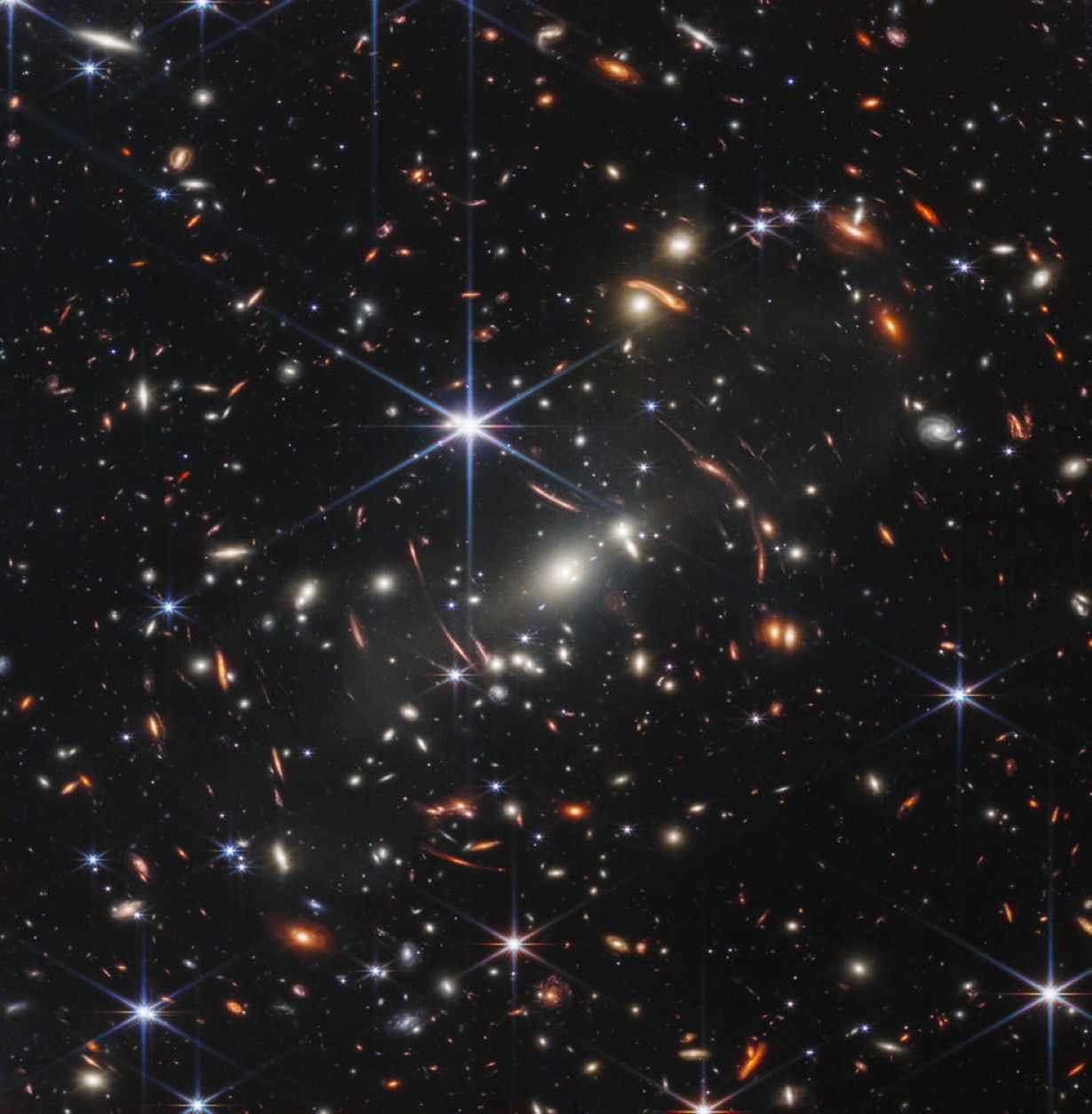 Le télescope James Webb a dévoilé ses premières époustouflantes images du cosmos