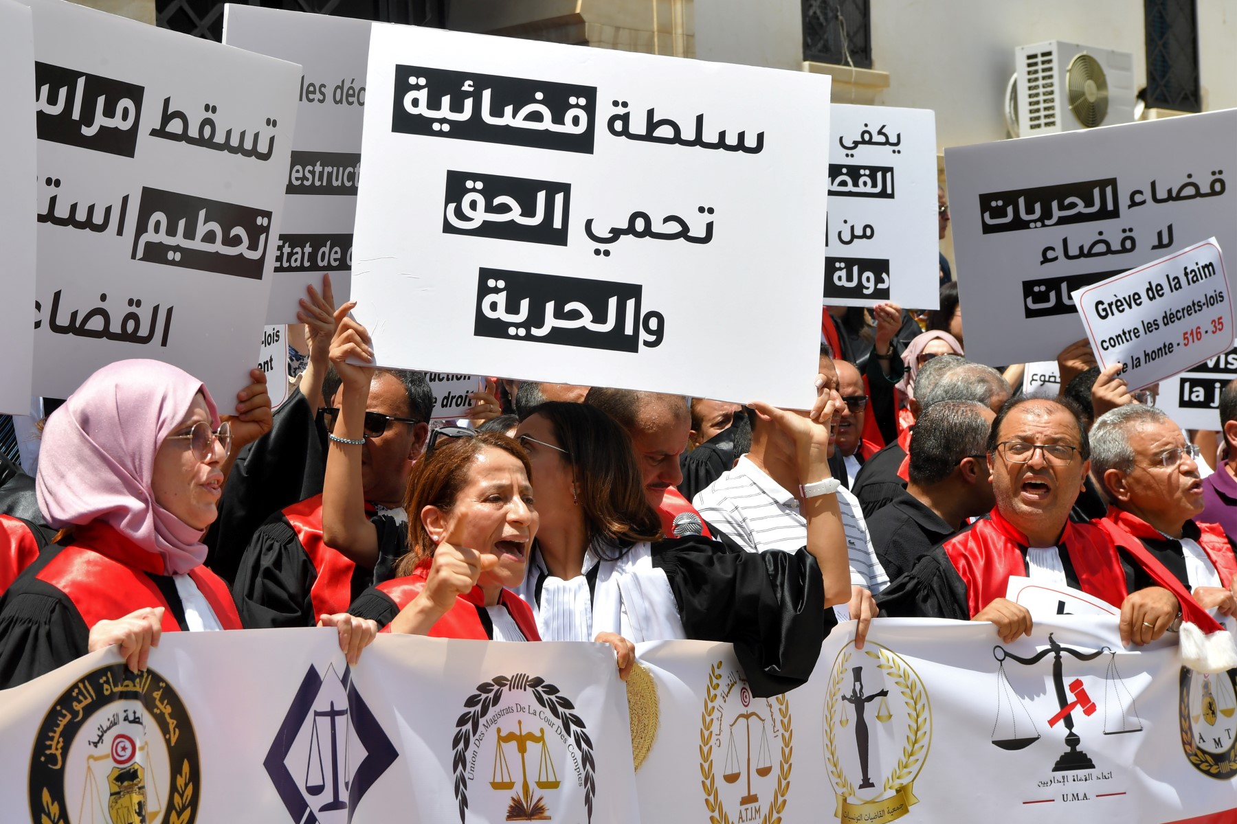 Tunisie: Ennahdha appelle au boycott du référendum sur la Constitution
