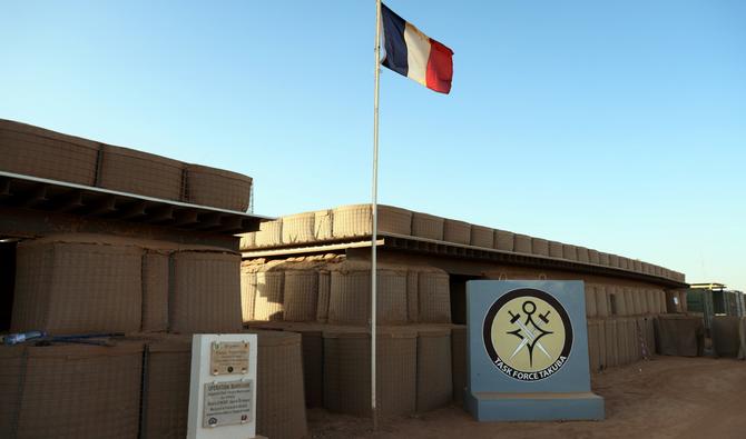 Au Sahel, vers une présence militaire française à bas bruit