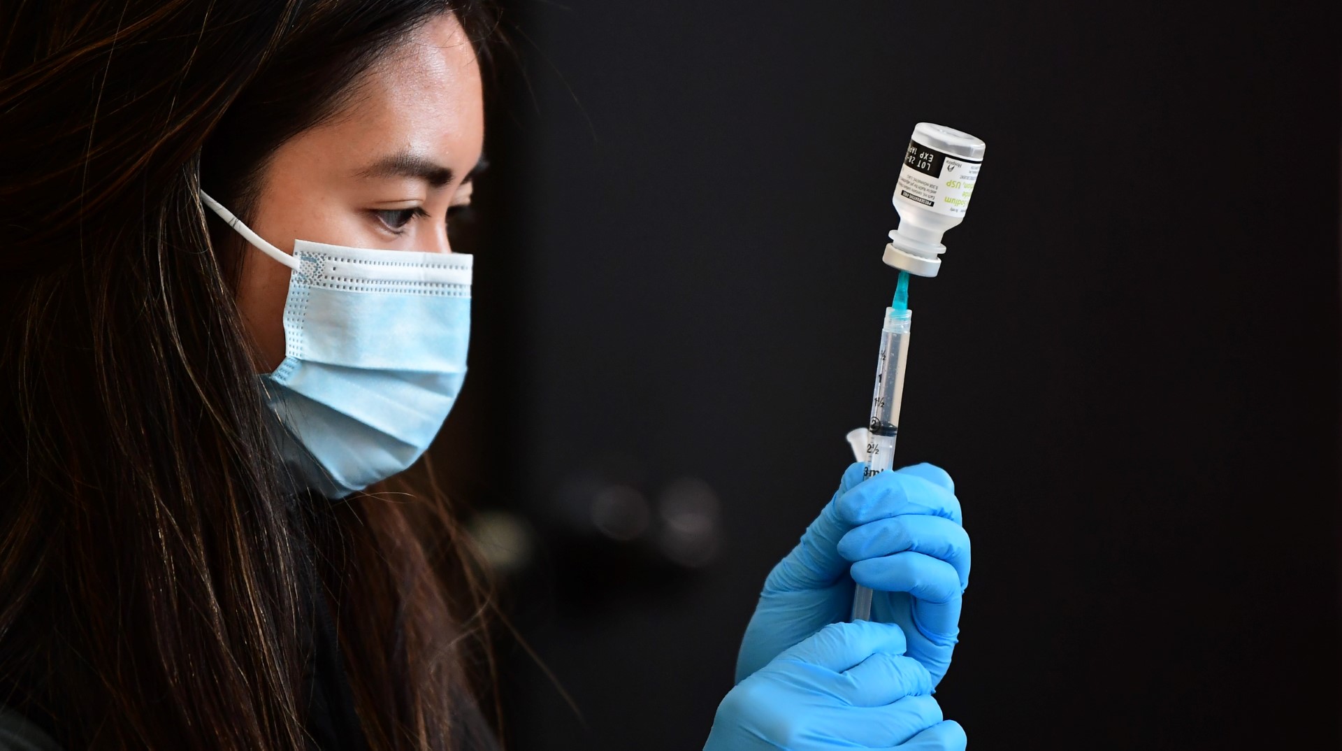 Les auditions parlementaires, instruments de désinformation pour les antivax