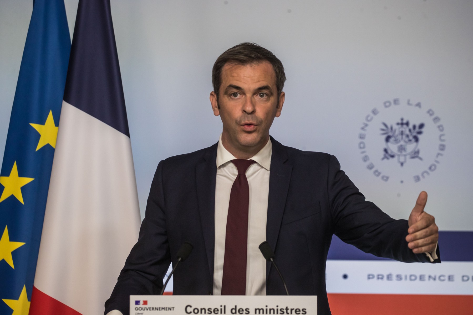 Covid-19: un futur pass sanitaire possible aux frontières, pas d'autres mesures prévue