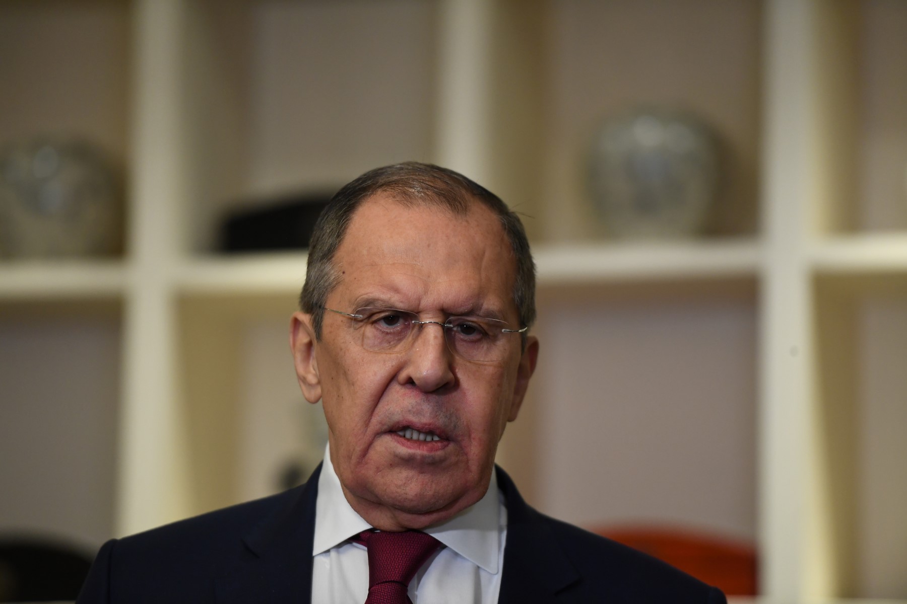 Entretiens Macron-Poutine: Lavrov critique une violation de l'«étiquette diplomatique»