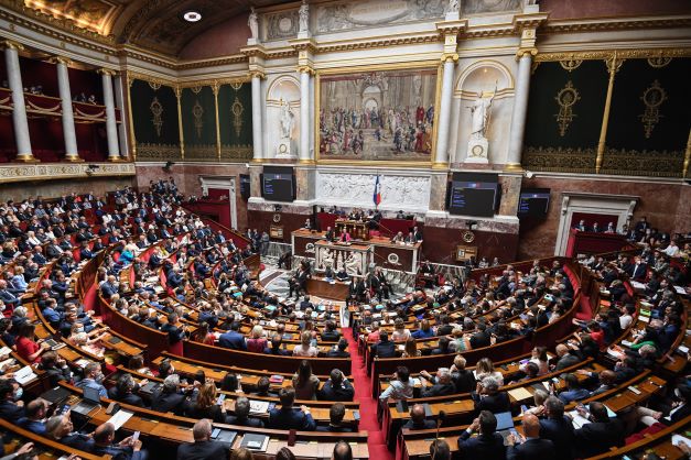 Pouvoir d'achat: PCF et RN accusent le gouvernement de refuser un compromis
