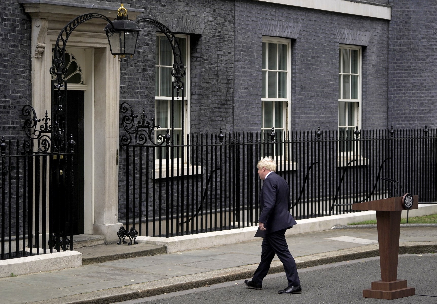 Boris Johnson se résout à quitter le pouvoir
