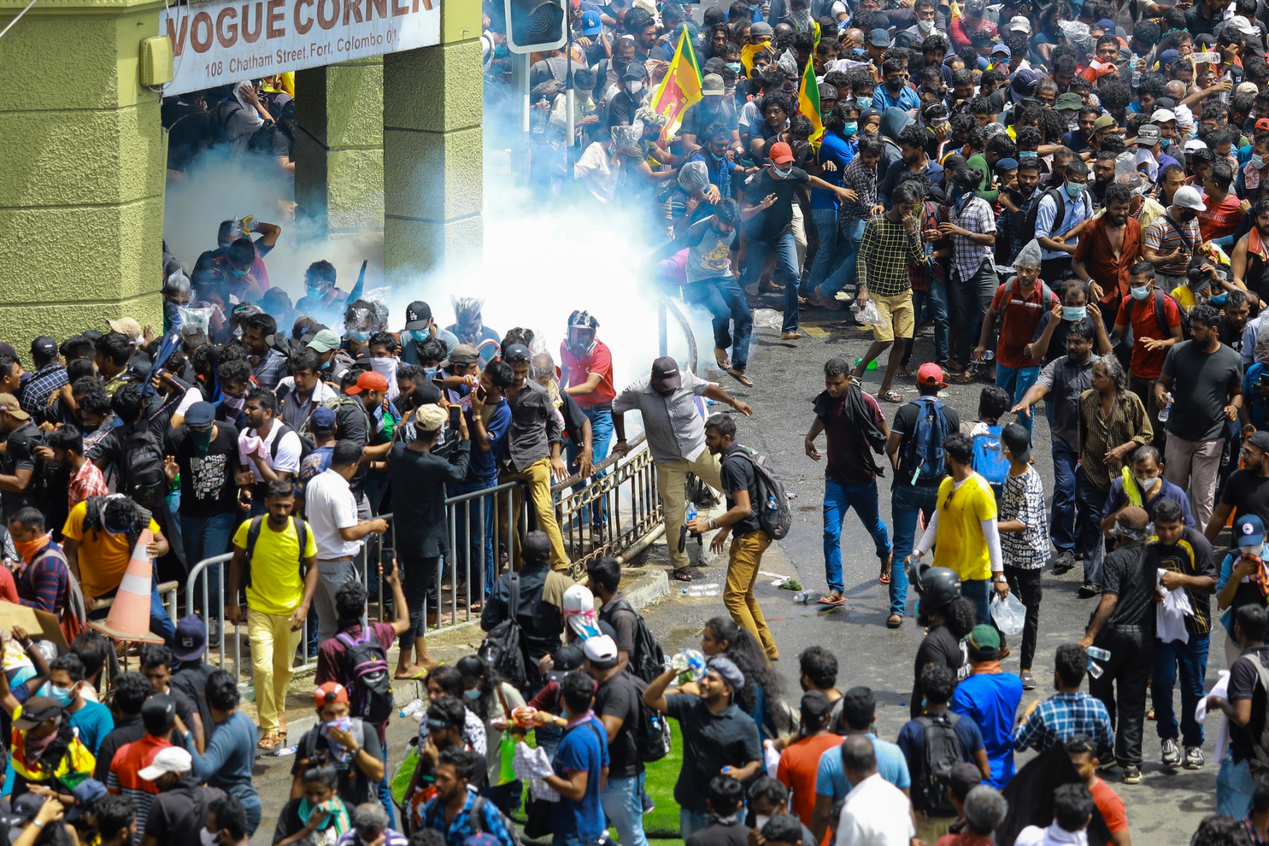 Situation incertaine au Sri Lanka après la fuite du président