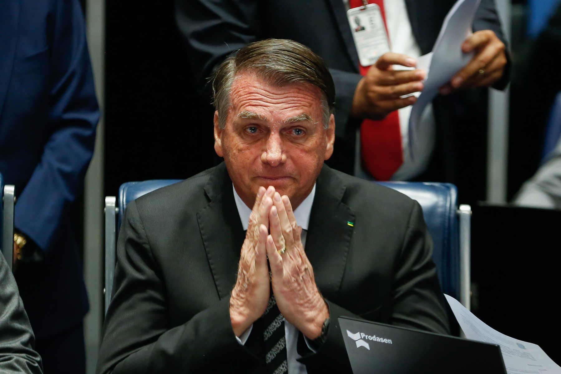 Brésil: Devant des ambassadeurs, Bolsonaro met en doute le système électoral