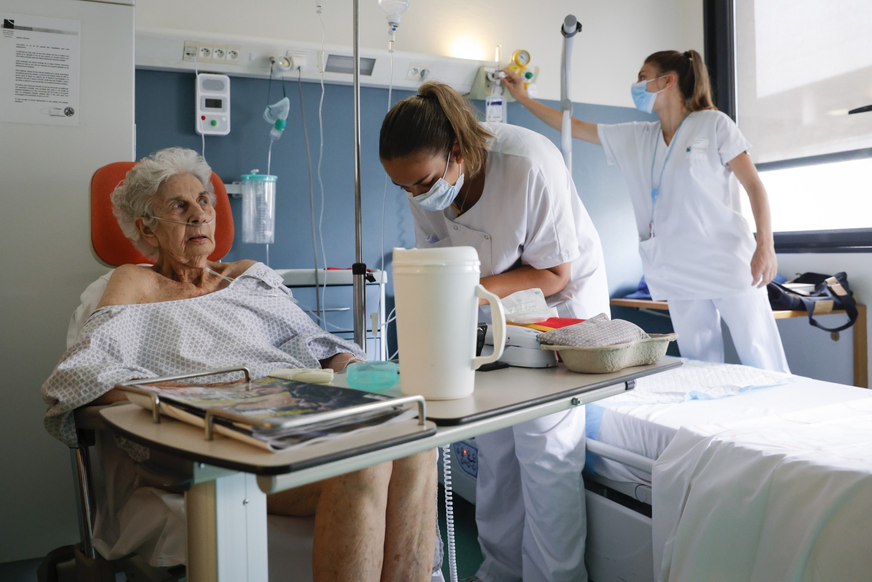 «Il faut vraiment que personne ne craque»: aux urgences, un été sur la corde raide en France