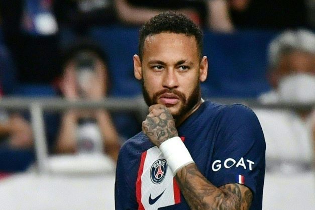 Foot: « Je veux rester» au Paris SG, affirme Neymar