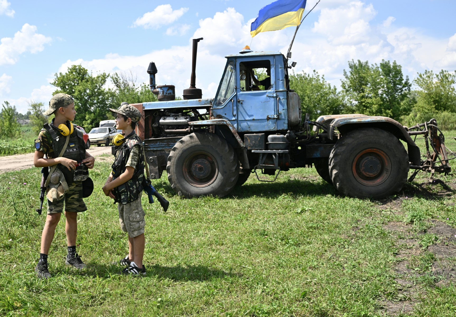 L'Ukraine célèbre ses fermiers remorqueurs de tanks avec un timbre