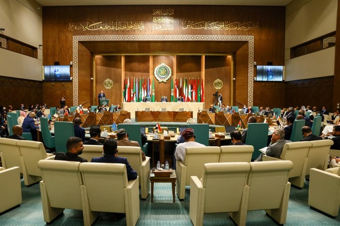 Le ministre russe des Affaires étrangères salue la position arabe «équilibrée» sur le conflit en Ukraine