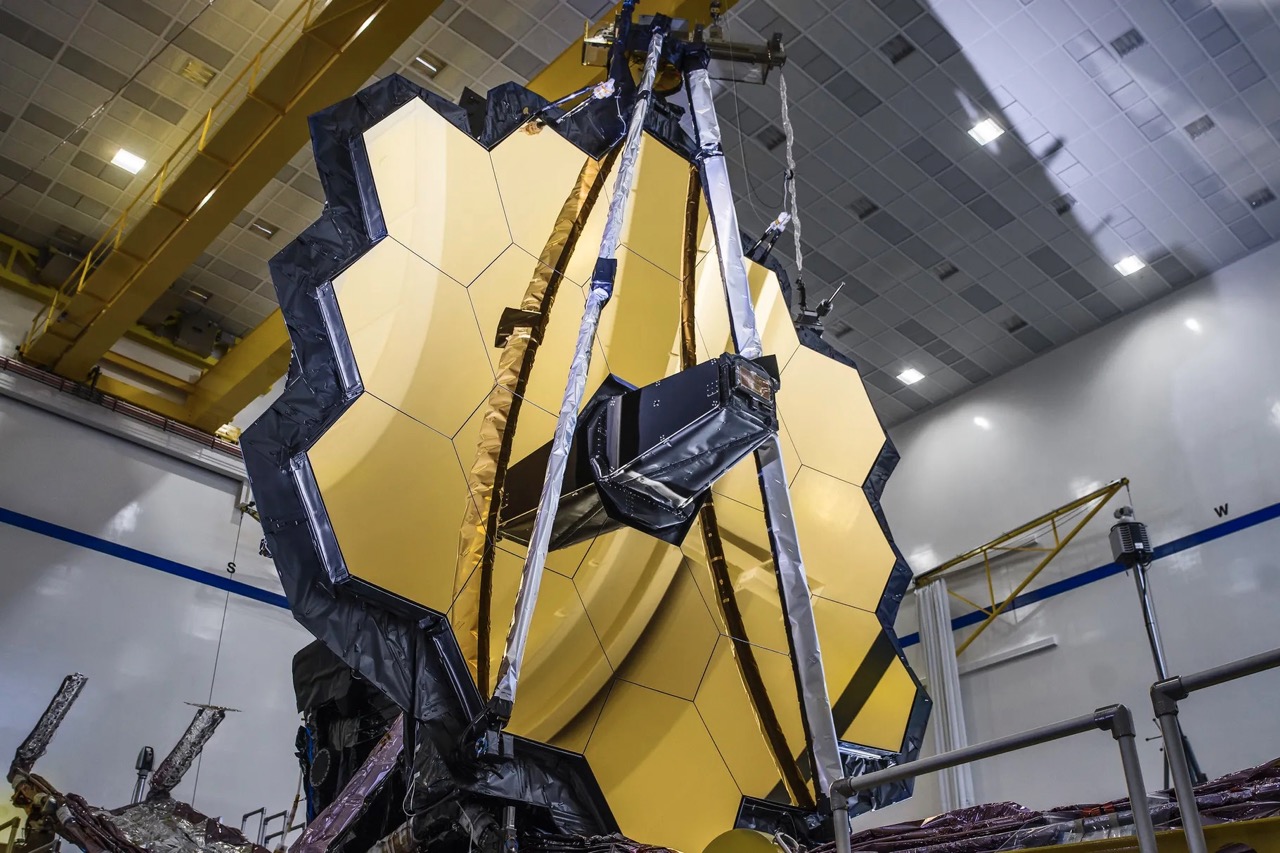 Le télescope spatial James Webb ouvre ses yeux sur l'Univers