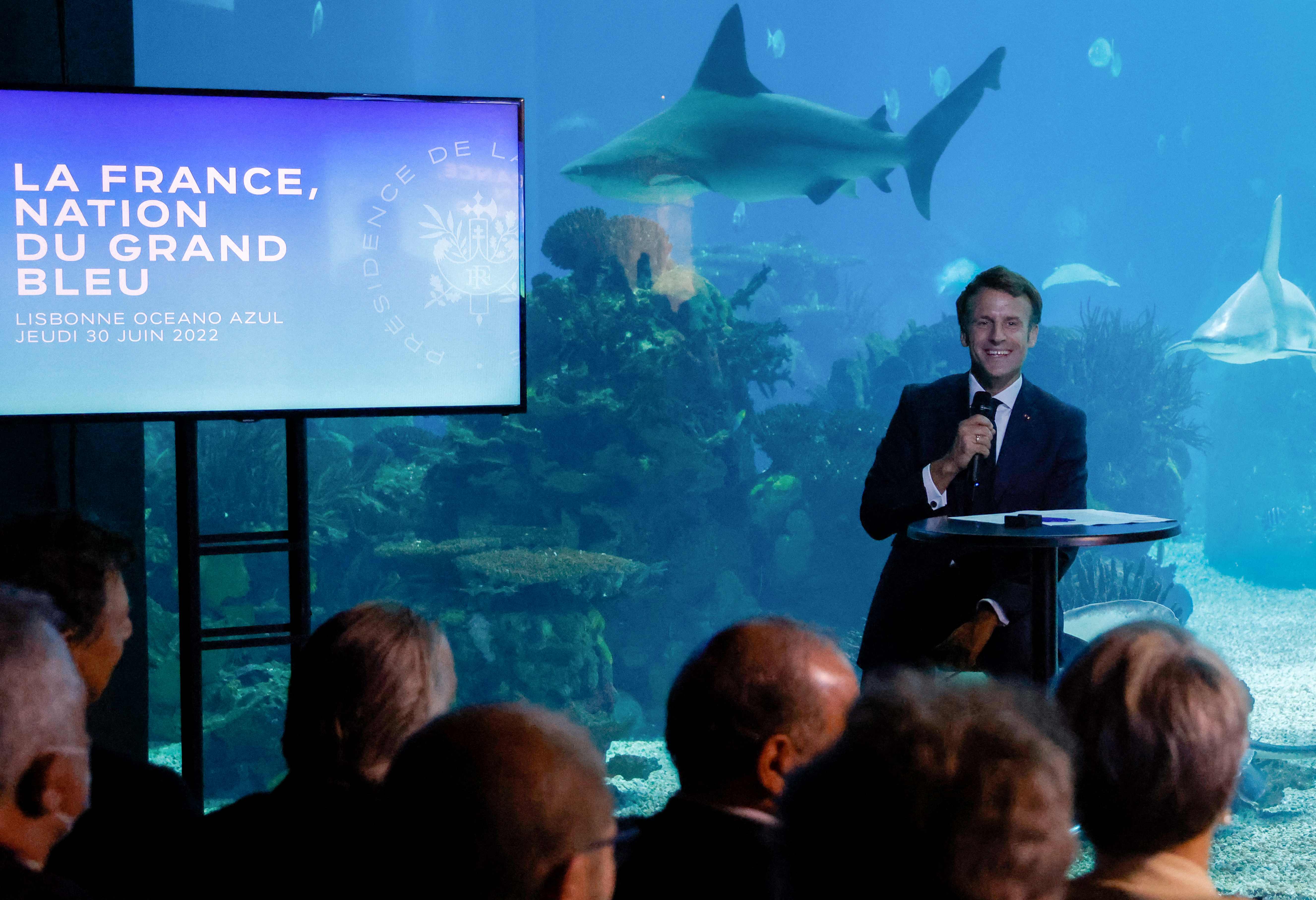 Macron à portée de requins à l'Aquarium de Lisbonne
