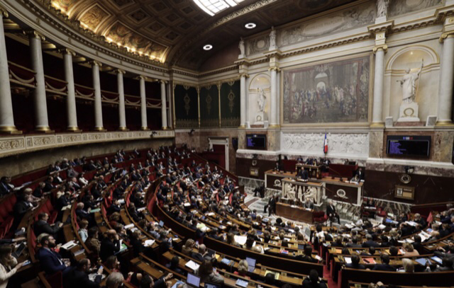 Covid-19: L'Assemblée nationale rejette un article-clé d'un projet de loi sanitaire