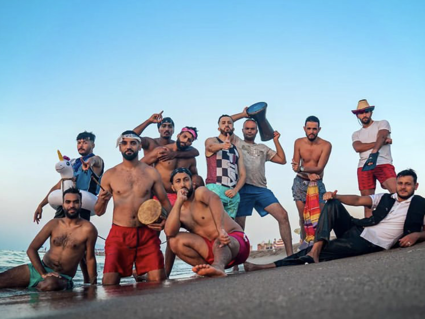 Un youtubeur algérien crée la polémique avec une vidéo sur le phénomène «Kahwi»