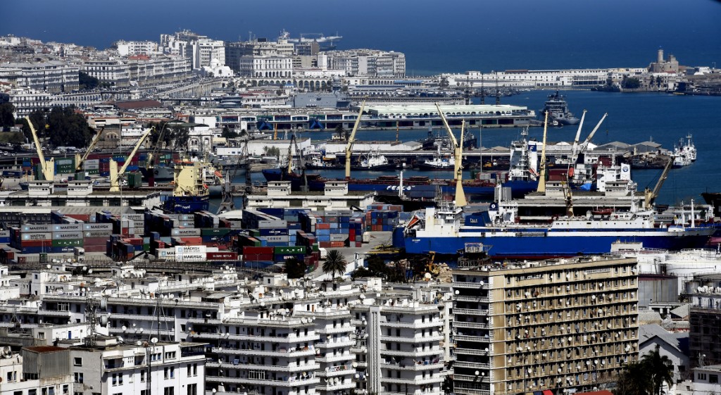 Algérie: Des zones franches pour renforcer les investissements directs étrangers