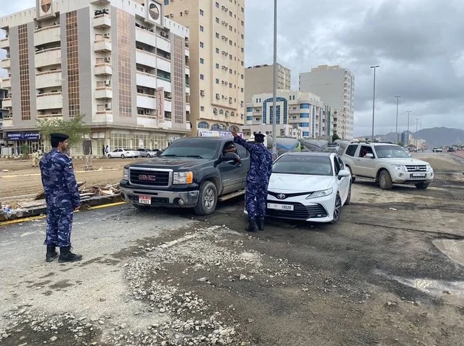 Des milliers de personnes évacuées en raison des pluies torrentielles aux EAU et à Oman
